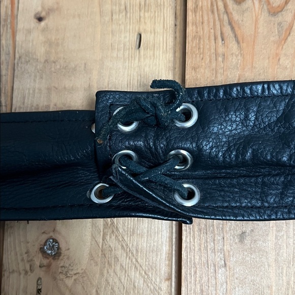 Women’s leather chaps. No brand name. From leather boutique. - Picture 5 of 10